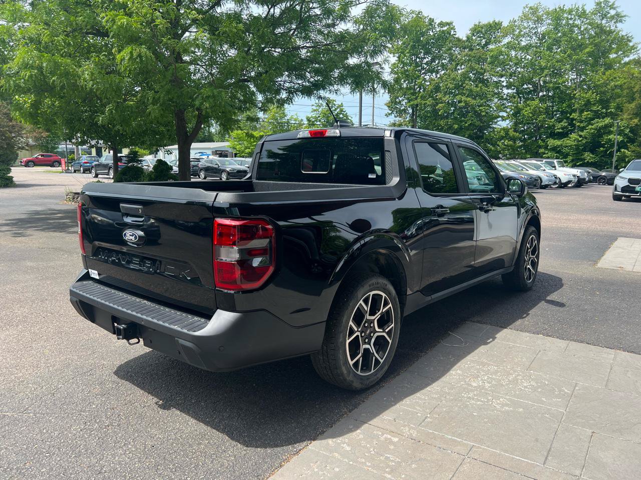 Used 2025 Ford Maverick Lariat AWD/4WD image 5