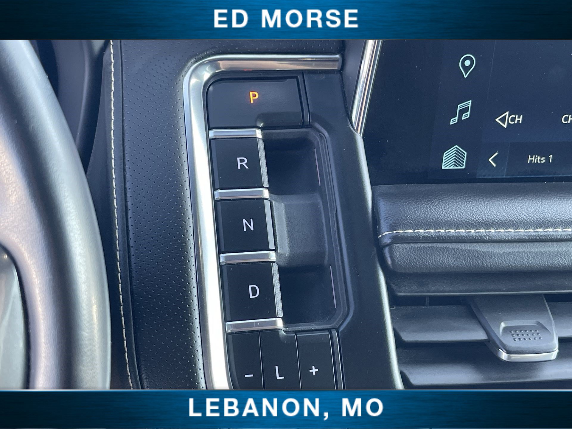 Used 2023 Chevrolet Suburban Premier image 16