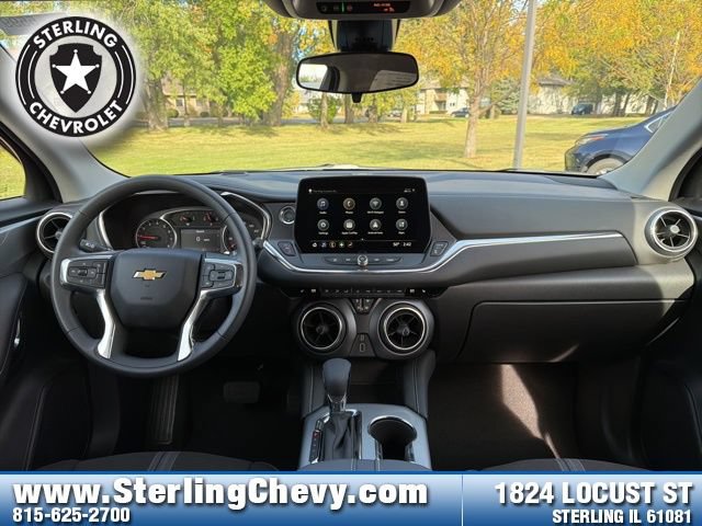 New 2025 Chevrolet Blazer LT w/ Midnight/Sport Edition AWD/4WD image 9