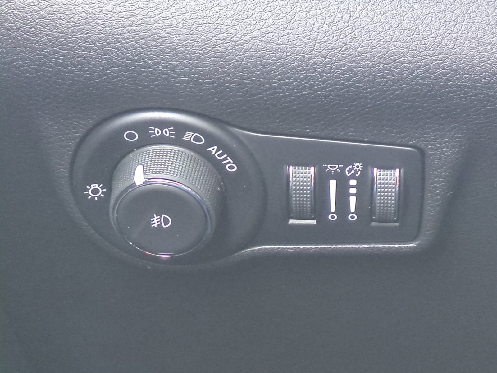 New 2026 Jeep Compass Latitude image 30