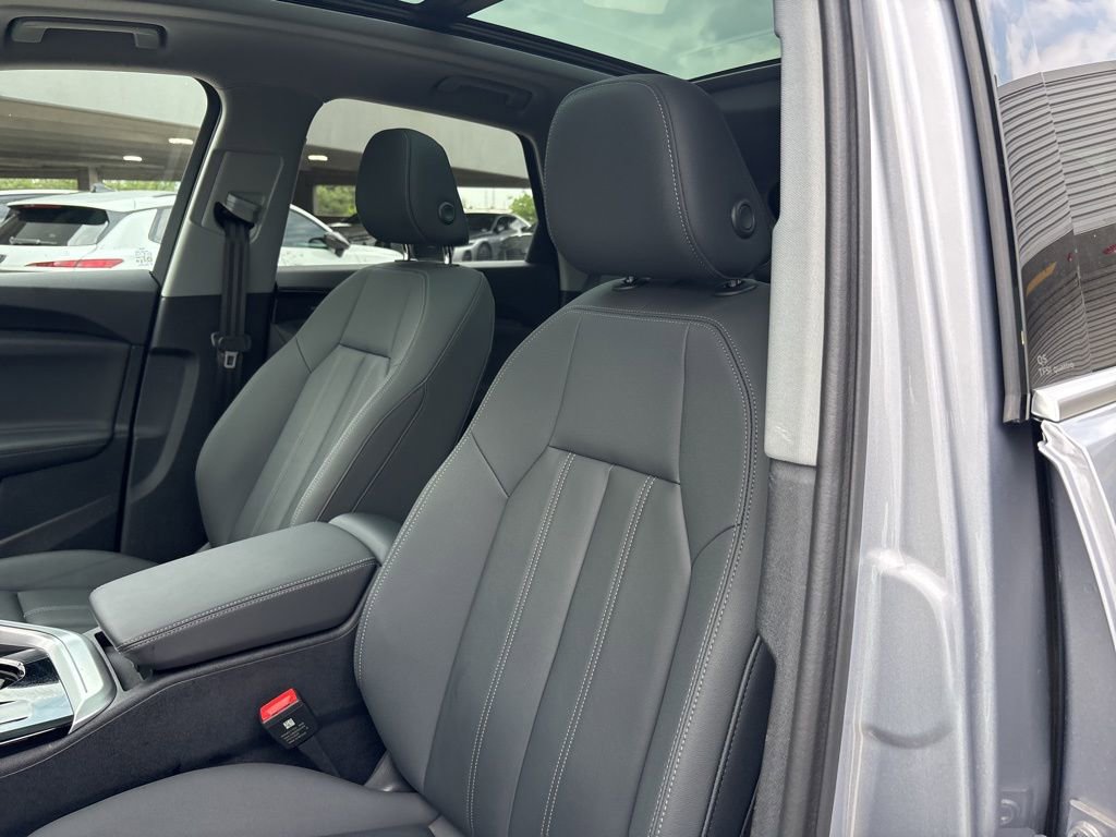 Used 2025 Audi Q5 Premium Plus w/ Premium Plus image 14