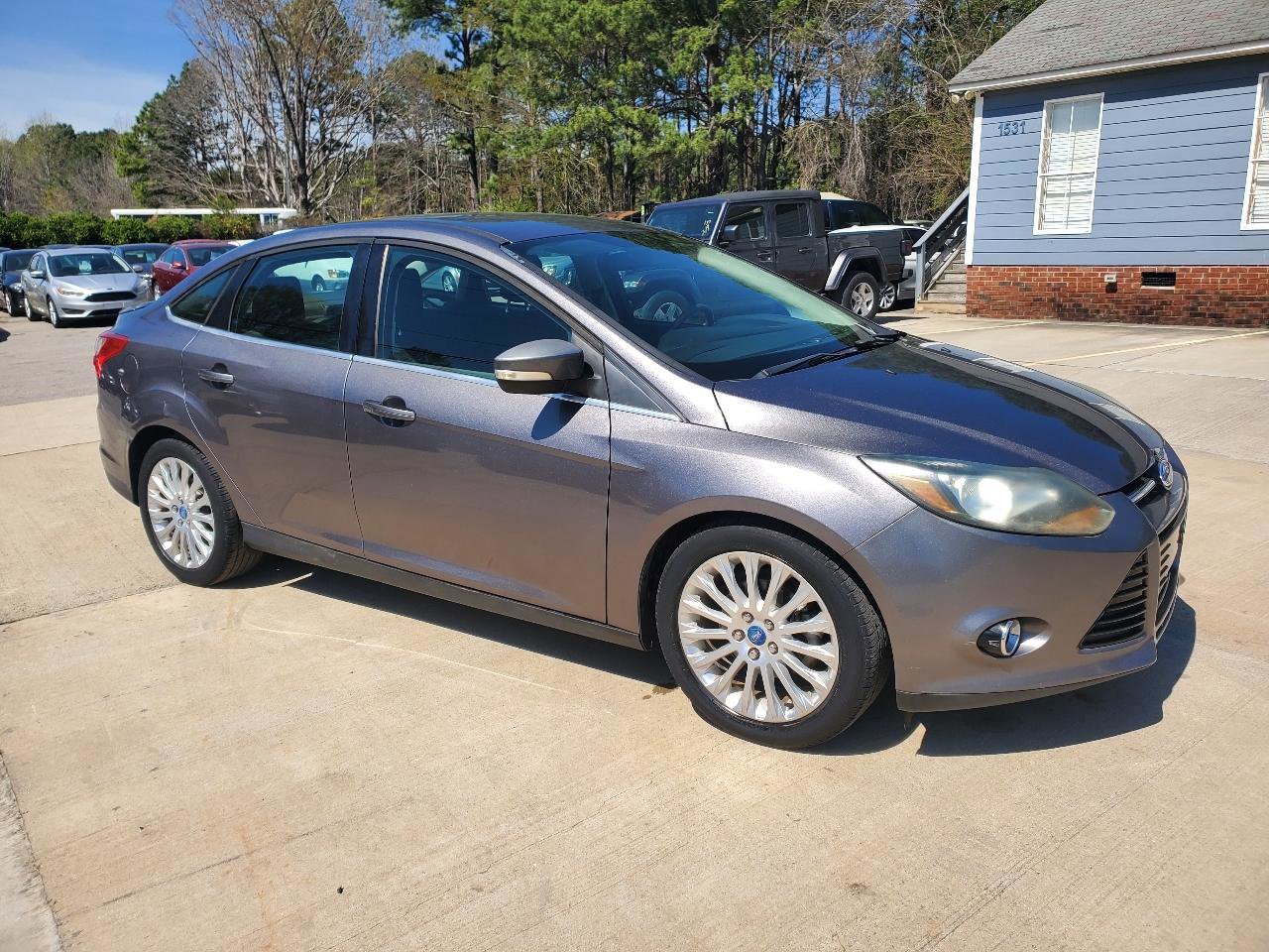 Used 2012 Ford Focus Titanium image 3