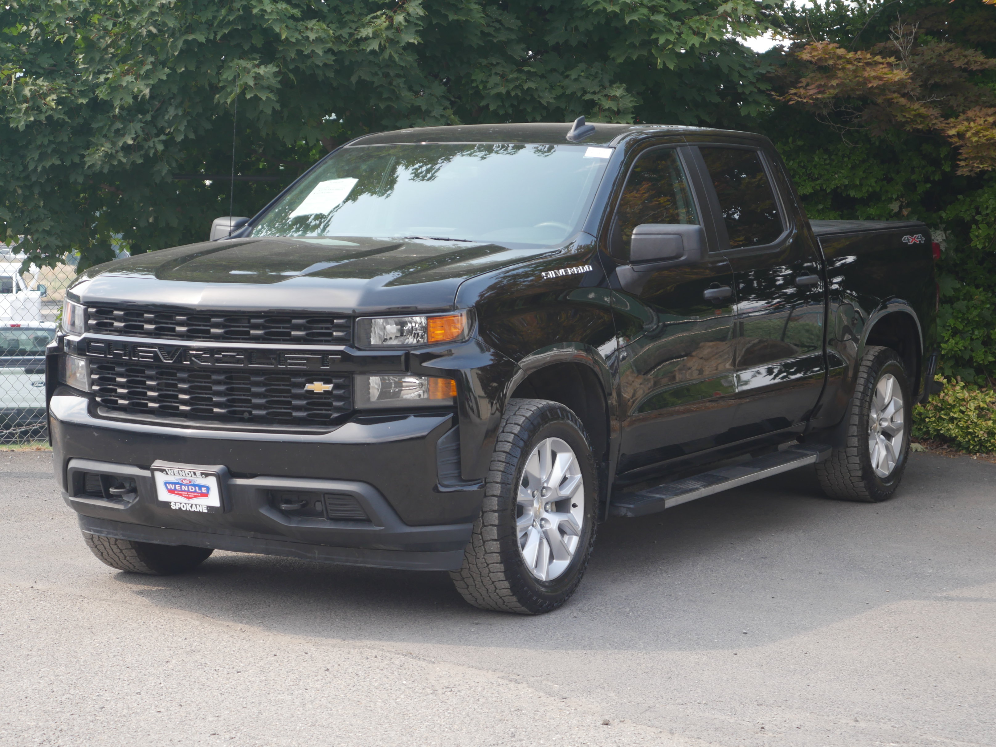 Used 2020 Chevrolet Silverado 1500 Custom w/ Custom Convenience Package AWD/4WD image 2