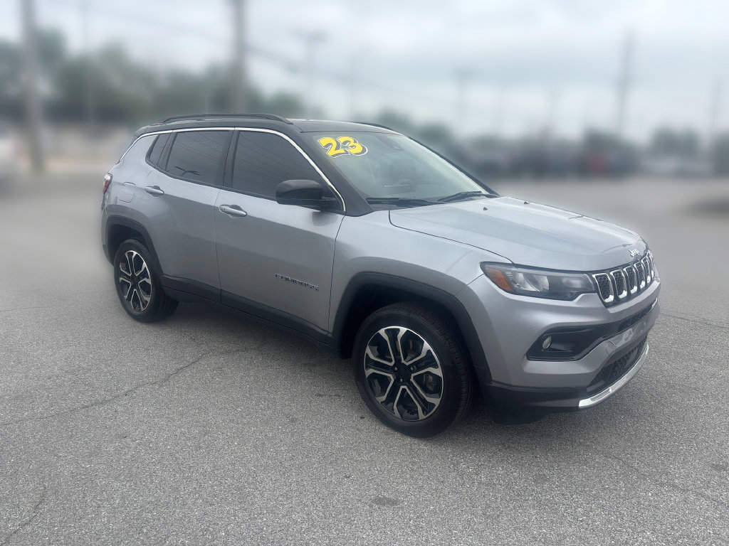 Used 2023 Jeep Compass Limited w/ Sun and Sound Group AWD/4WD image 11