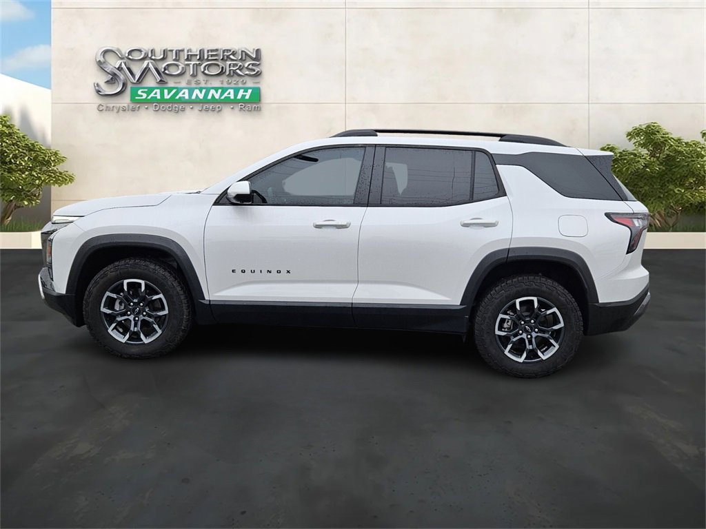 Used 2025 Chevrolet Equinox ACTIV w/ Safety and Technology Package image 2