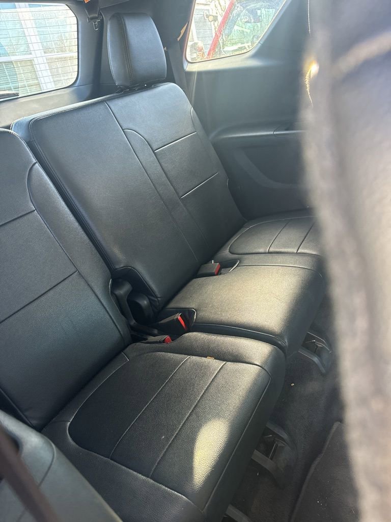 Used 2023 Chevrolet Traverse LT image 11