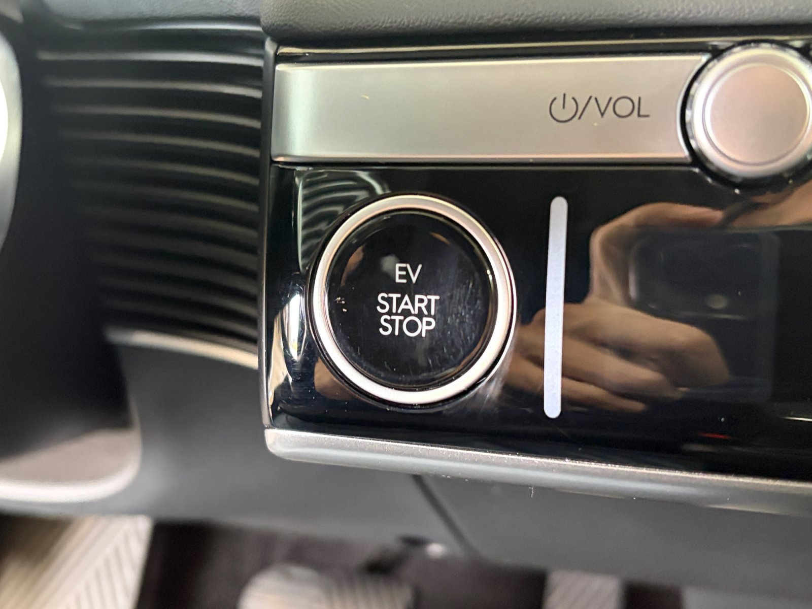 Certified 2024 Hyundai Ioniq 5 SEL AWD/4WD image 28