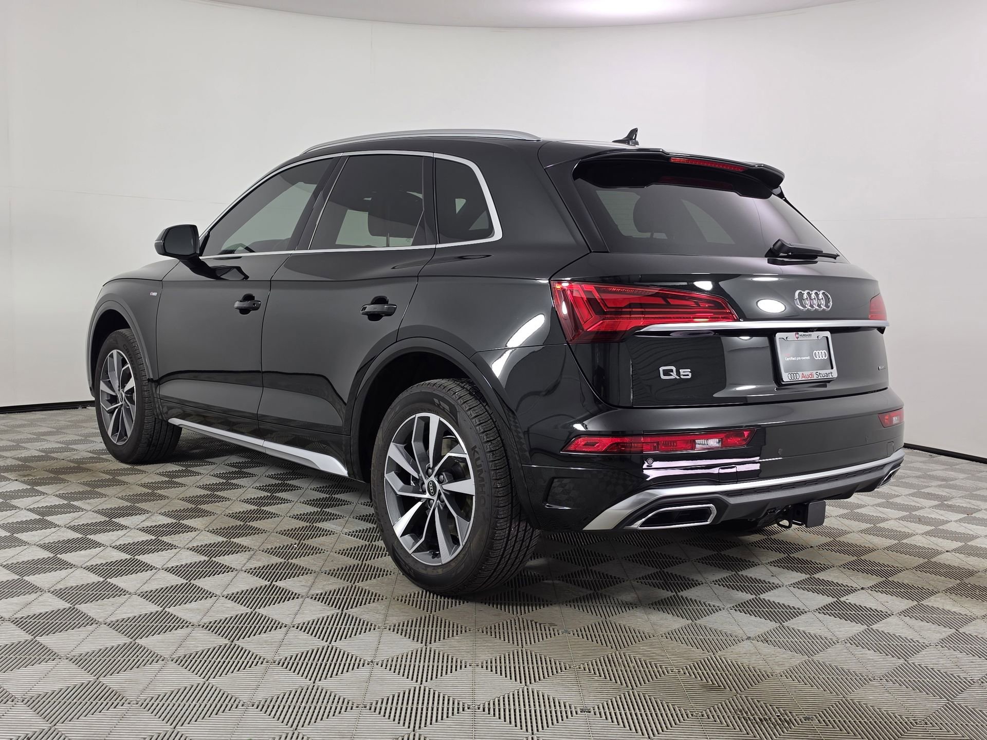 Certified 2023 Audi Q5 2.0T Premium Plus w/ Premium Plus Package AWD/4WD image 5