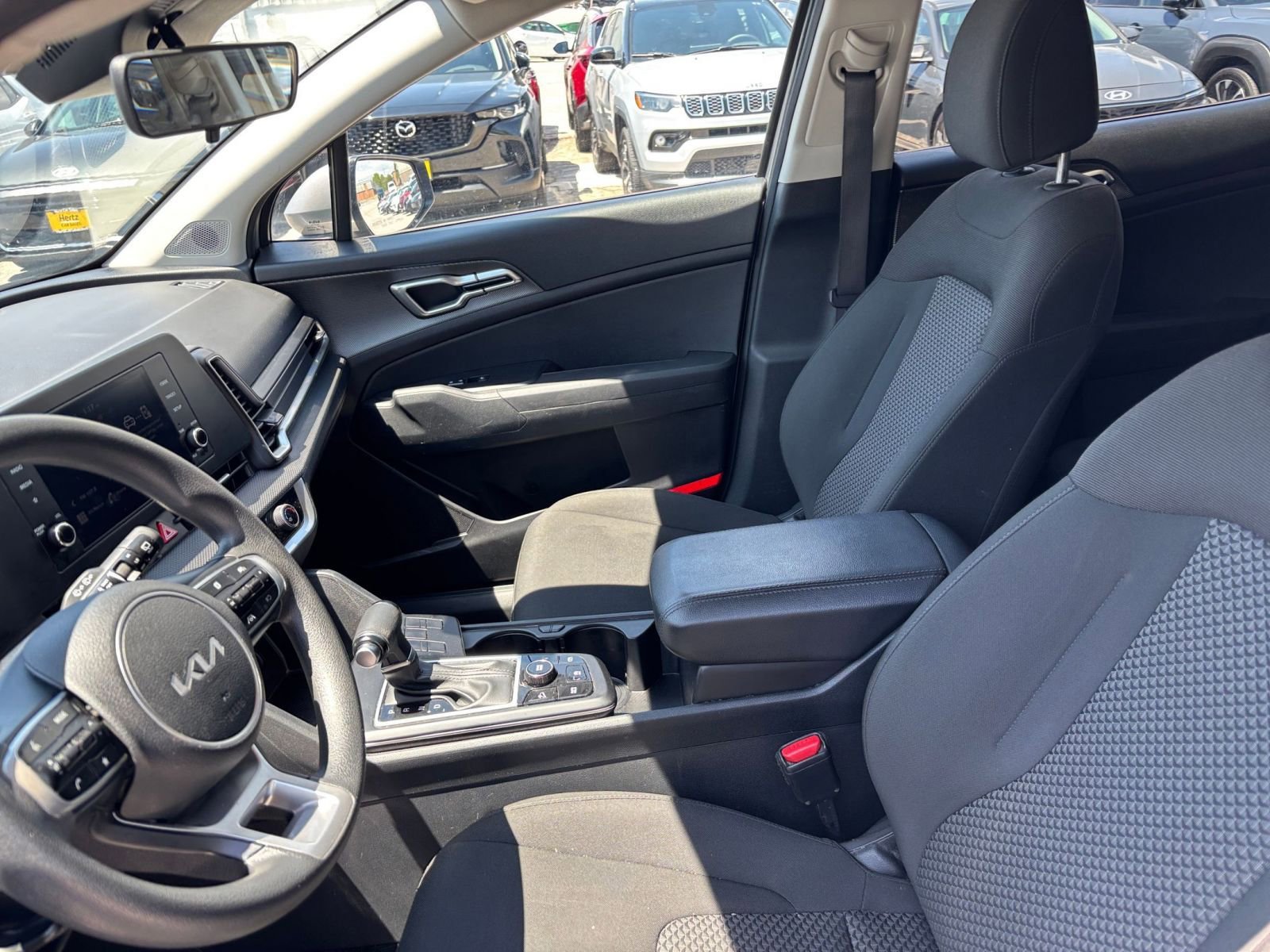 Used 2024 Kia Sportage LX FWD image 25