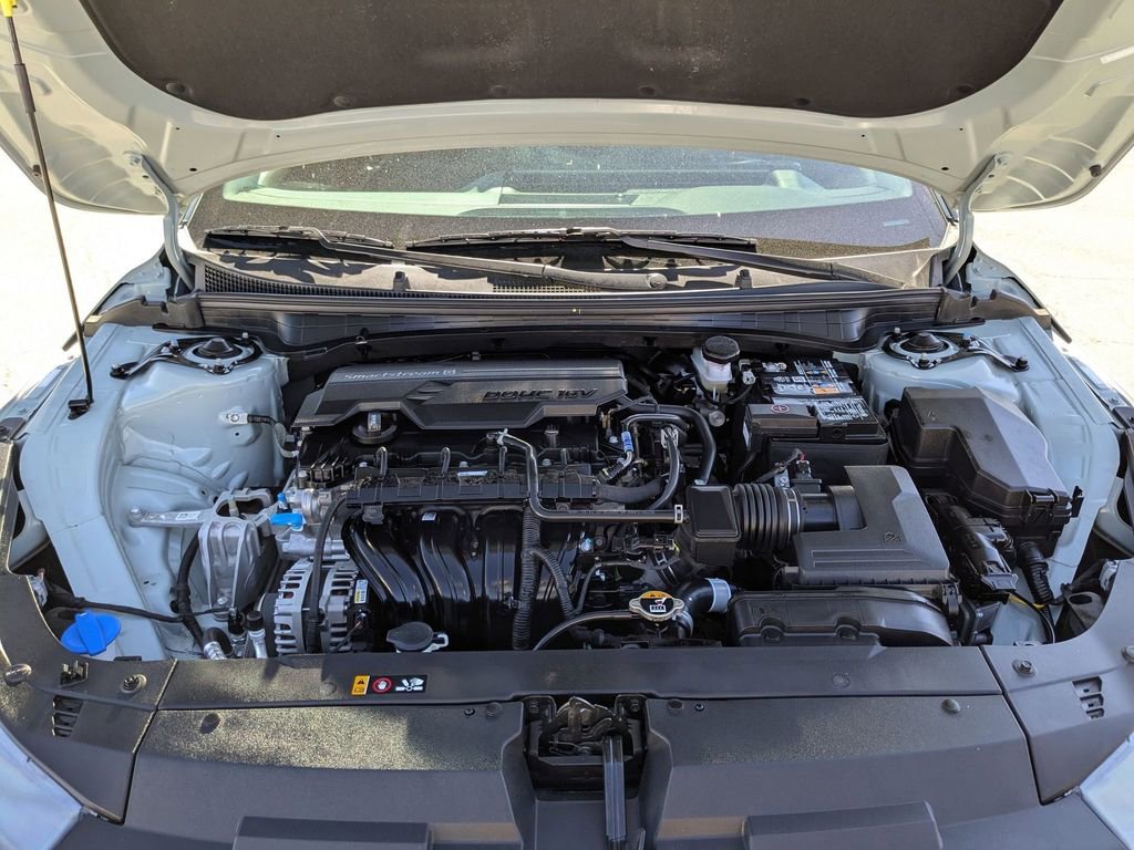 Used 2025 Kia K4 LXS image 28