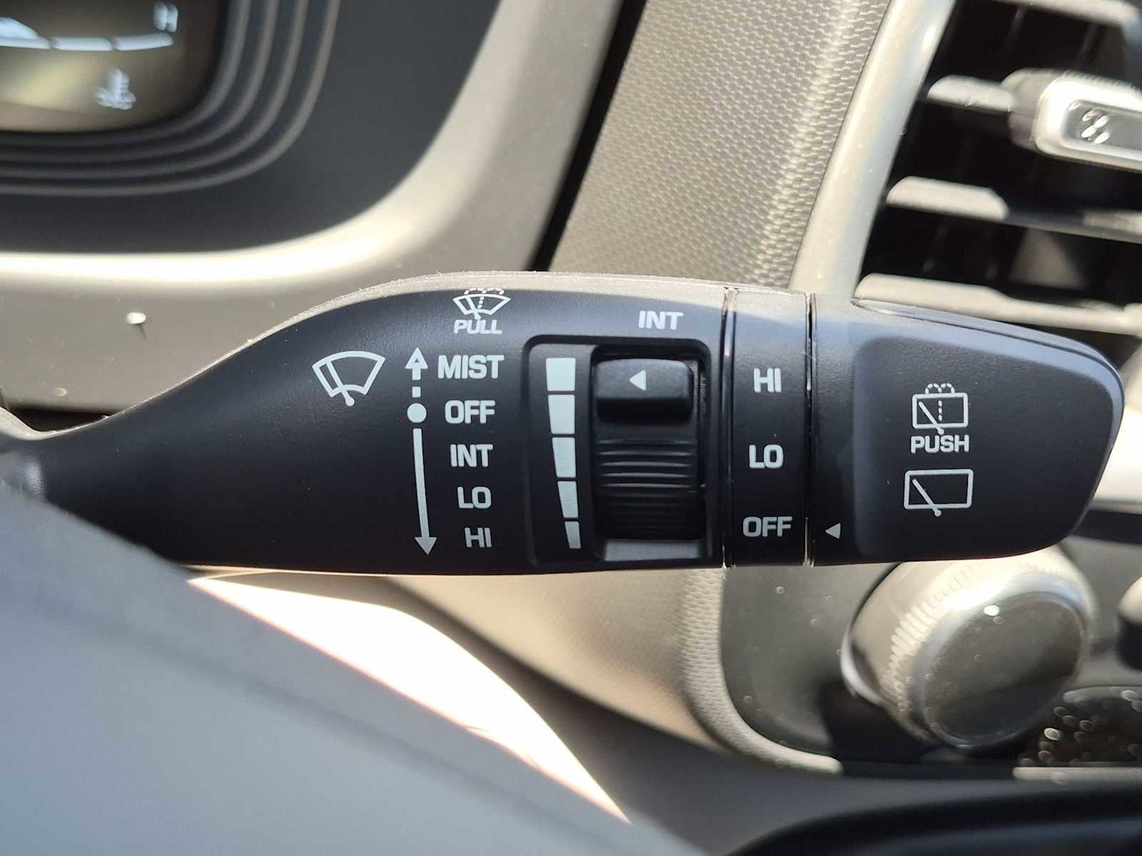 New 2026 Hyundai Venue SEL FWD image 25
