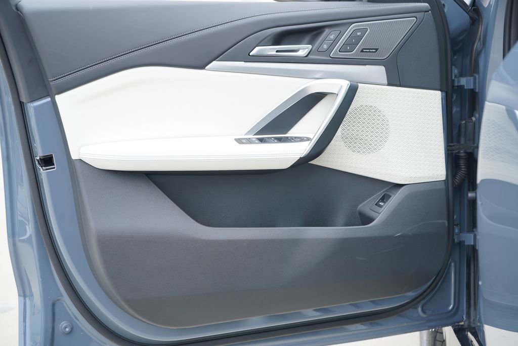 New 2026 BMW X1 xDrive28i w/ Convenience Package image 8