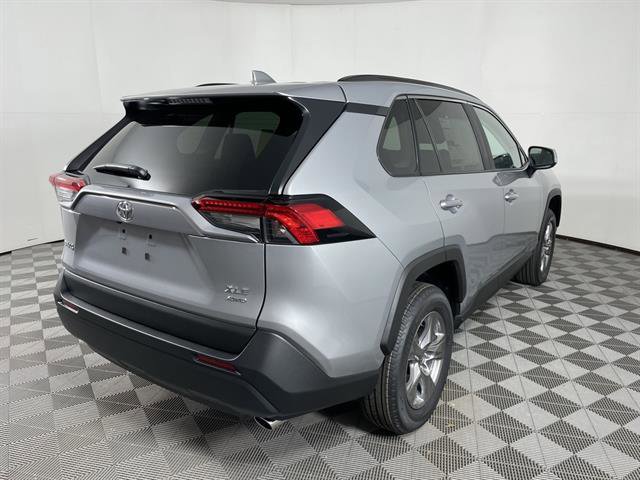 New 2025 Toyota RAV4 XLE image 7