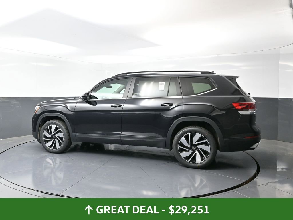 Used 2024 Volkswagen Atlas SE image 11