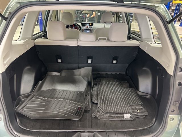 Used 2017 Subaru Forester 2.5i w/ Alloy Wheel Package image 12