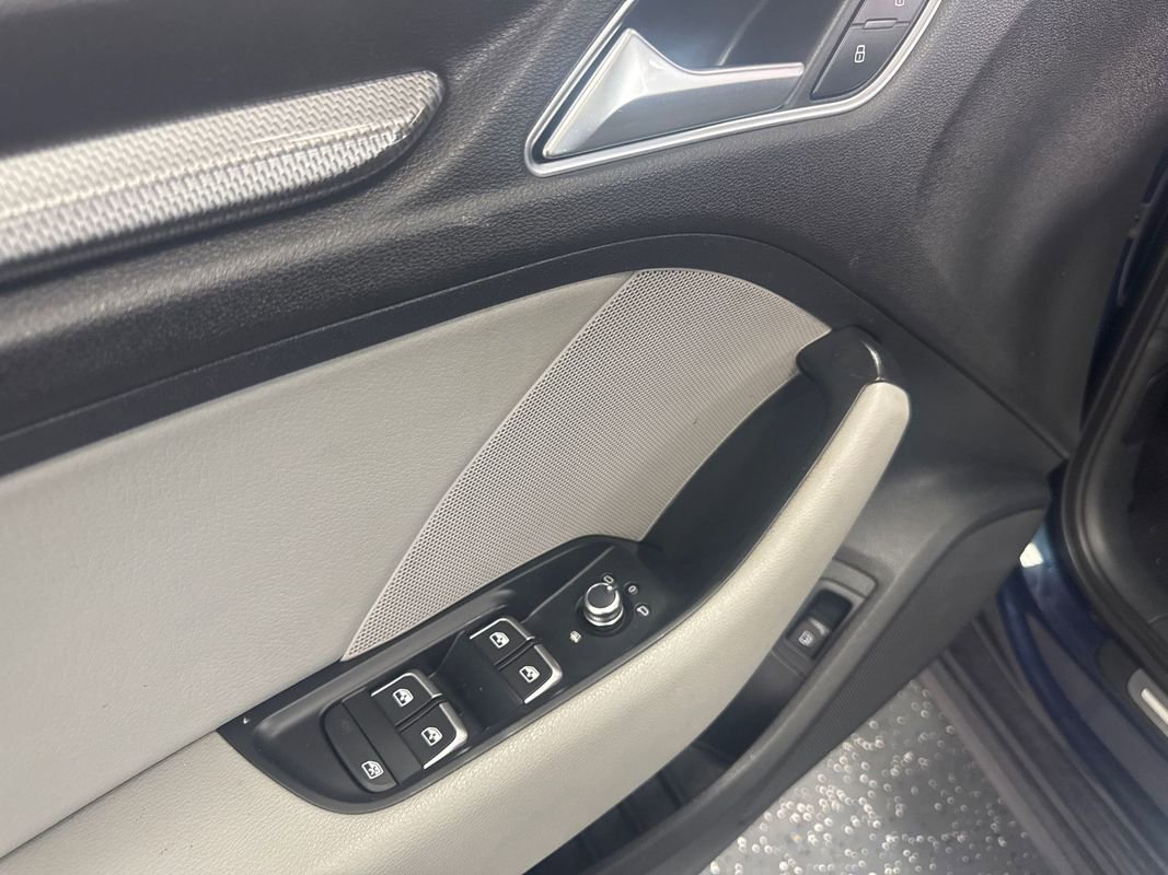 Used 2018 Audi A3 e-tron Premium Plus w/ Premium Plus Package image 10