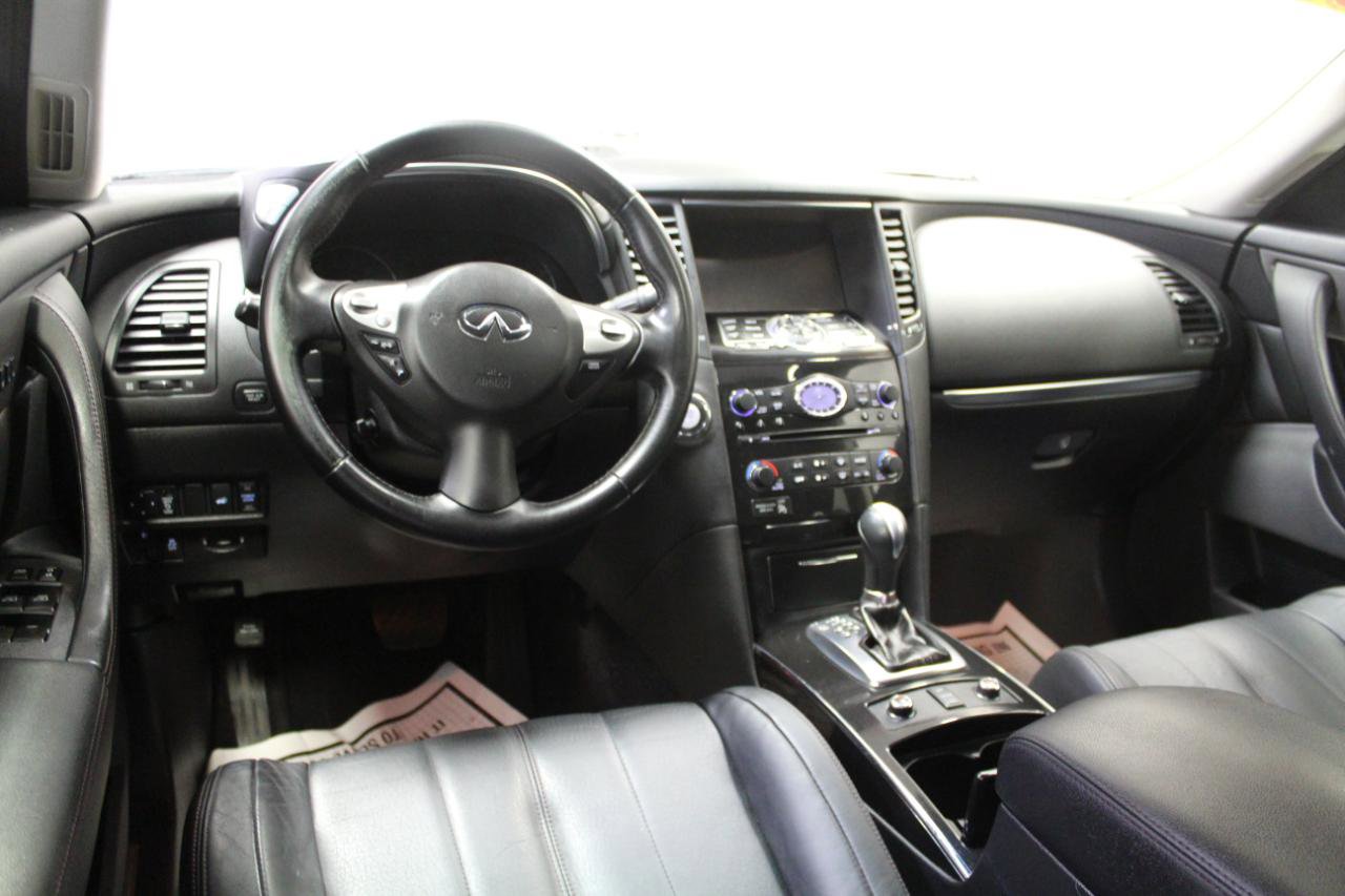 Used 2014 INFINITI QX70 AWD w/ Premium Package image 7