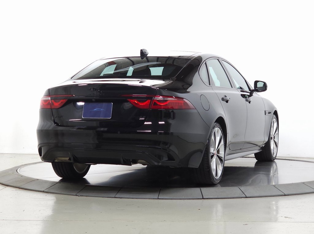 Used 2022 Jaguar XF R-Dynamic SE image 9