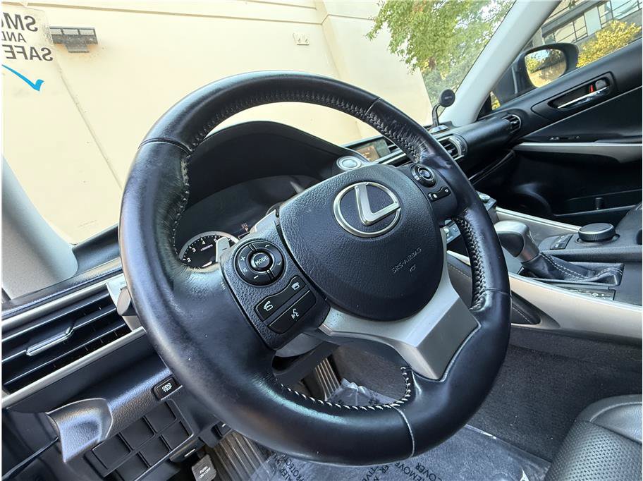 Used 2015 Lexus IS 250 RWD image 8