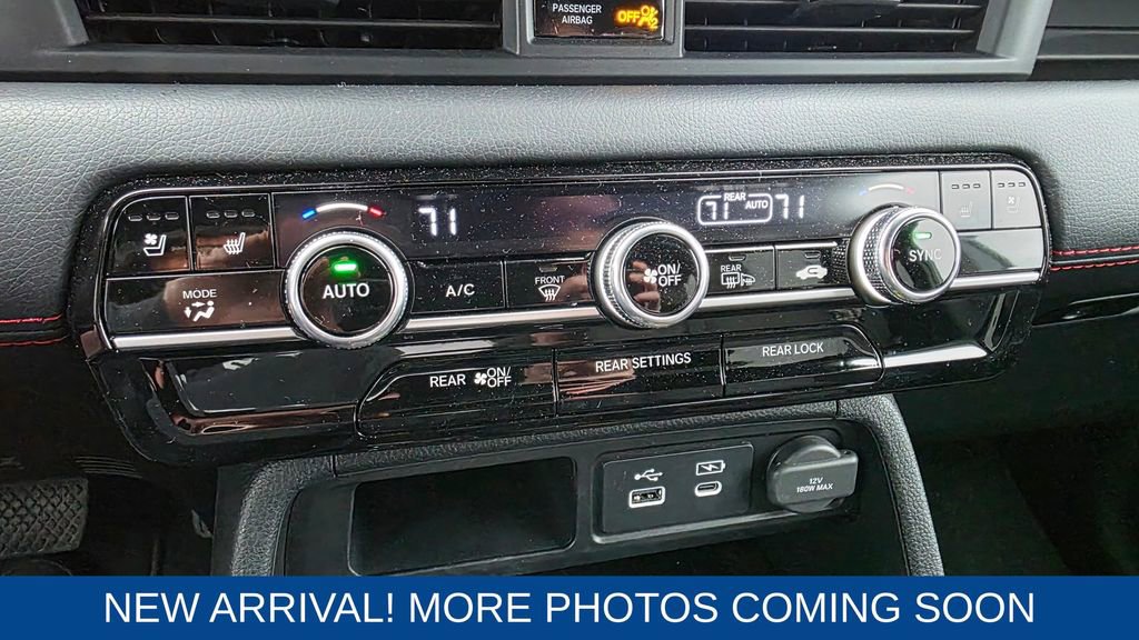 Used 2025 Honda Pilot Black Edition image 19