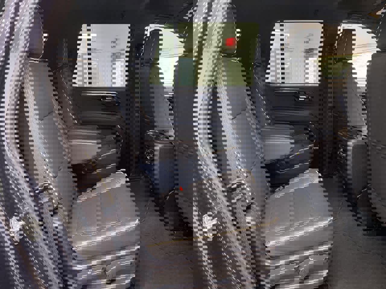 Used 2025 Chevrolet Tahoe Premier image 17