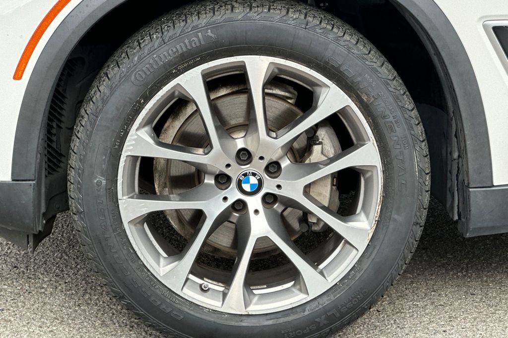 Used 2020 BMW X5 xDrive40i w/ Convenience Package AWD/4WD image 32