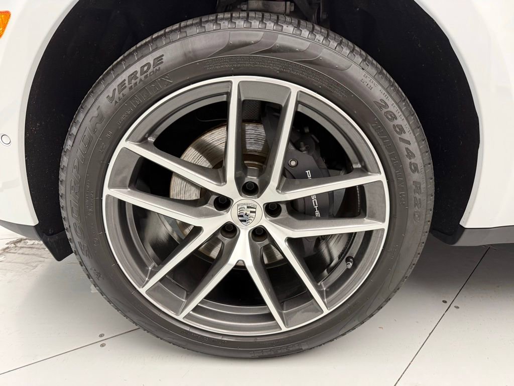 Used 2024 Porsche Macan image 44