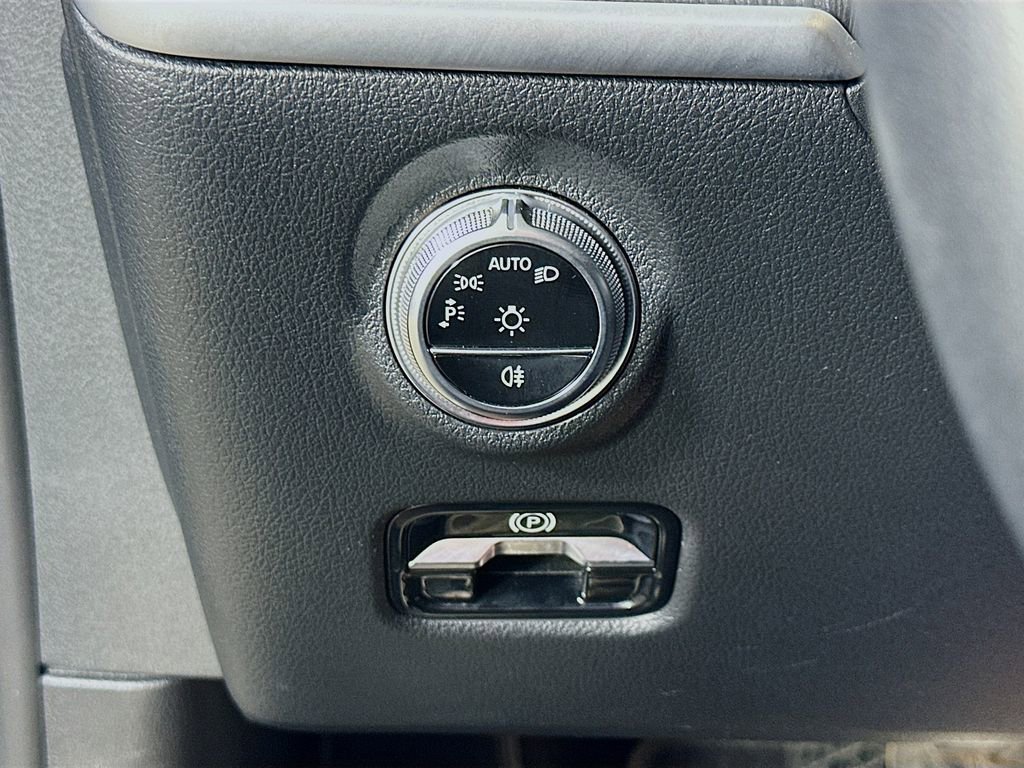 Used 2023 Mercedes-Benz C 300 Sedan image 22