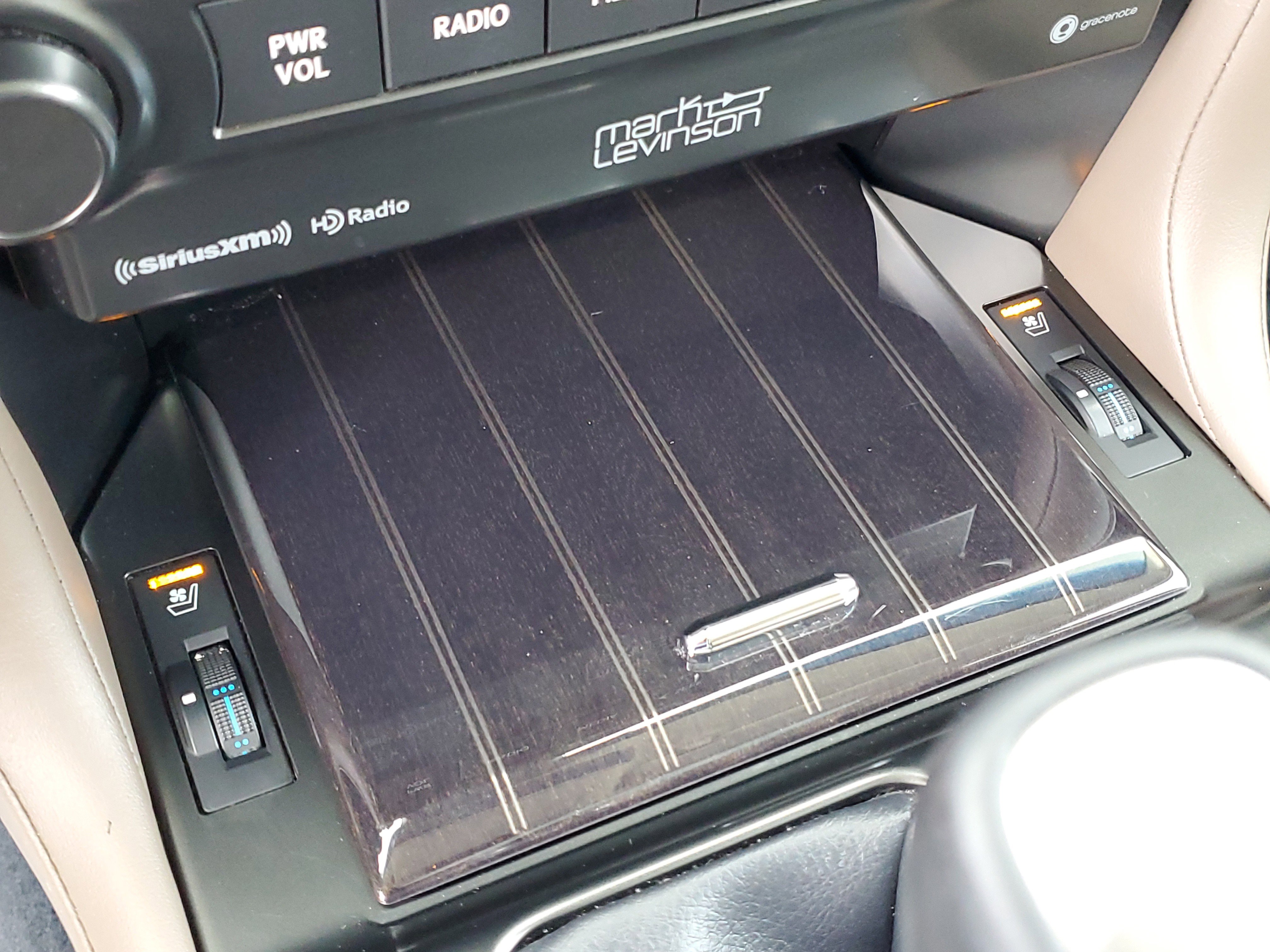 Used 2022 Lexus GX 460 Premium w/ Accessory Package image 28