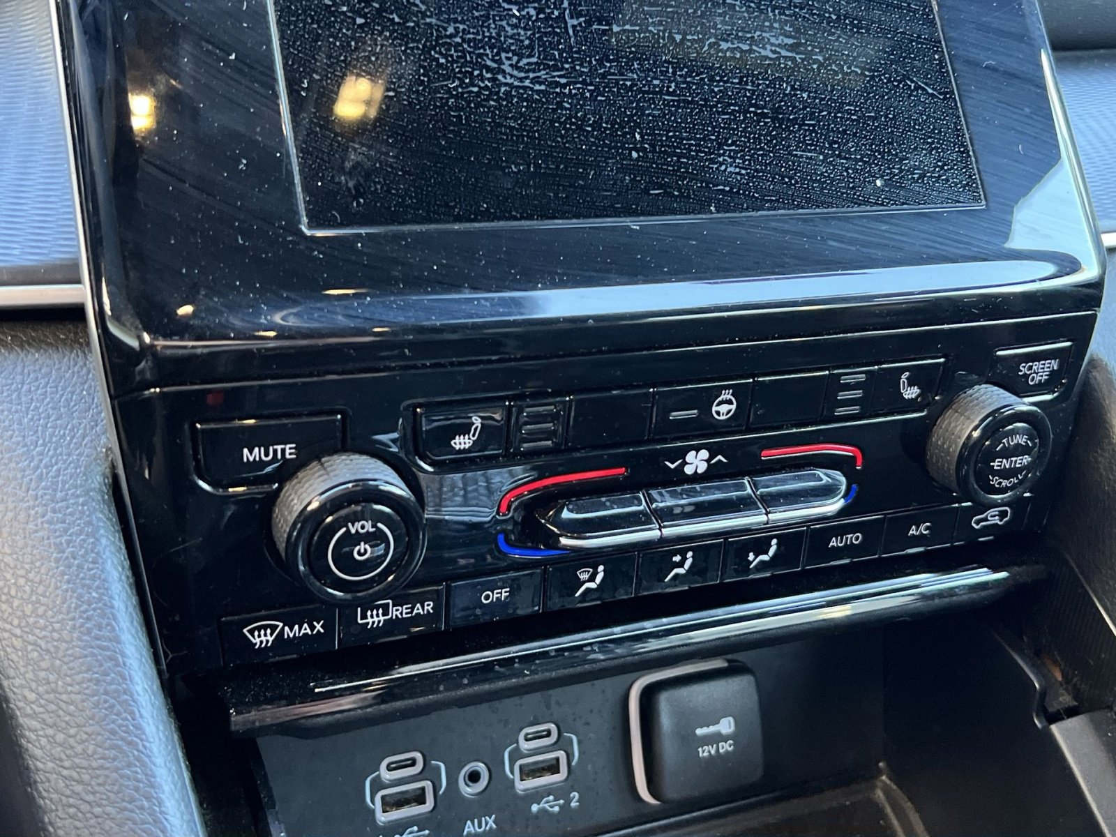 Used 2024 Jeep Grand Cherokee Altitude image 16