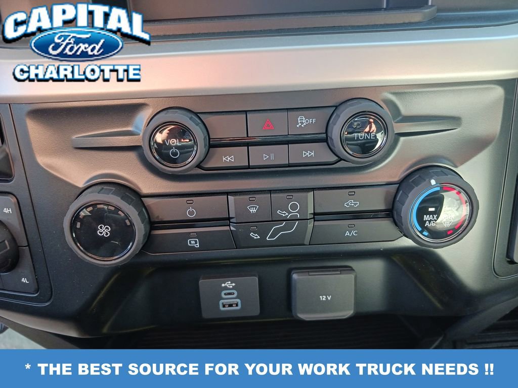 New 2025 Ford F550 4x4 Crew Cab Super Duty image 17