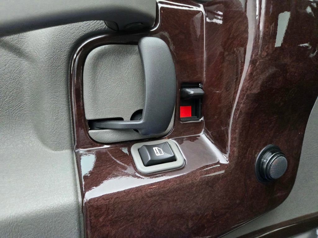 Used 2020 GMC Savana 2500 Explorer Limited SE image 17