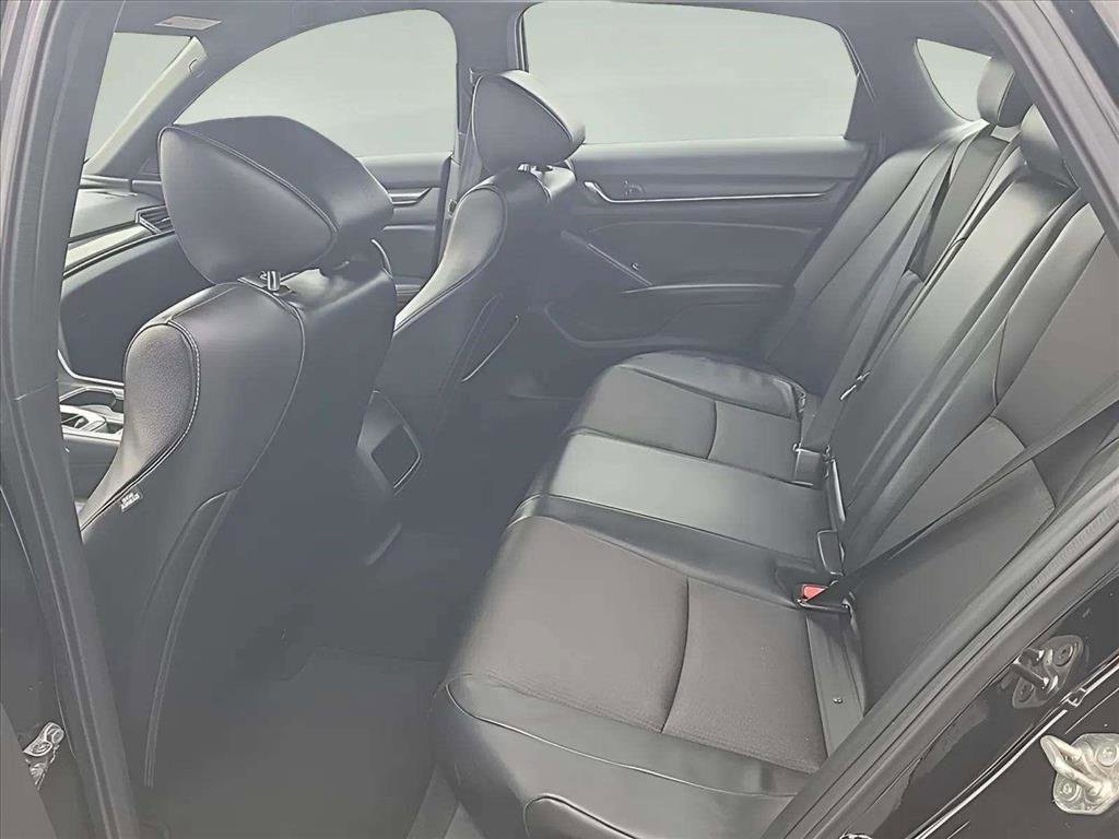 Used 2018 Honda Accord Sport image 12