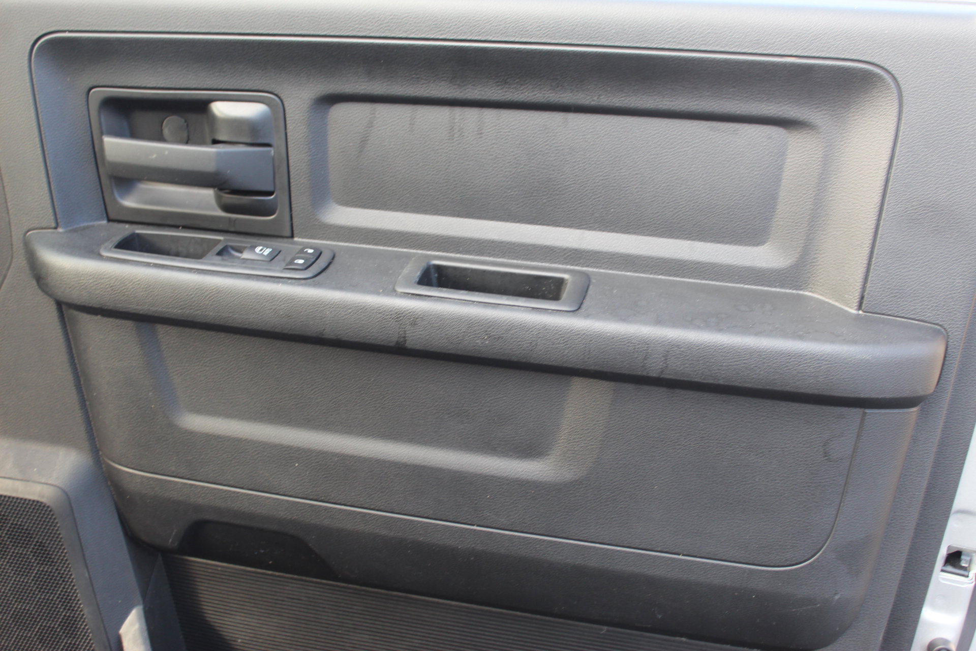 Used 2022 RAM 2500 Tradesman w/ Chrome Appearance Group image 31