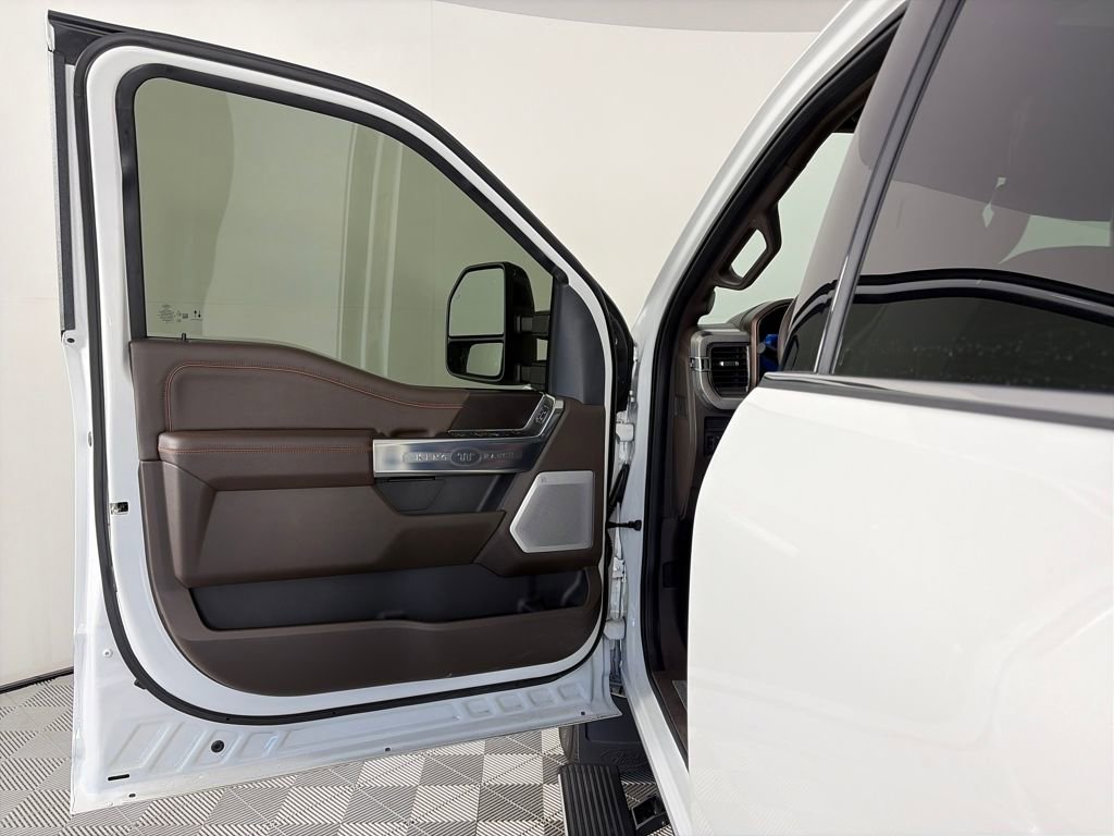 Certified 2025 Ford F350 King Ranch image 10