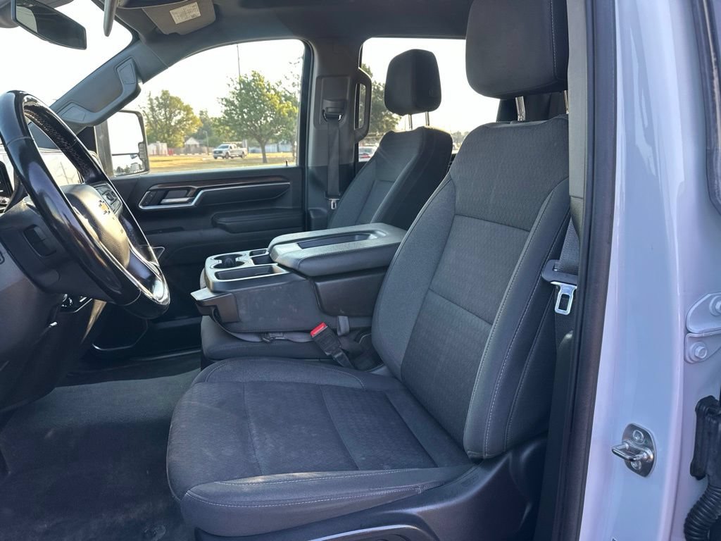 Used 2025 Chevrolet Silverado 2500 LT AWD/4WD image 15