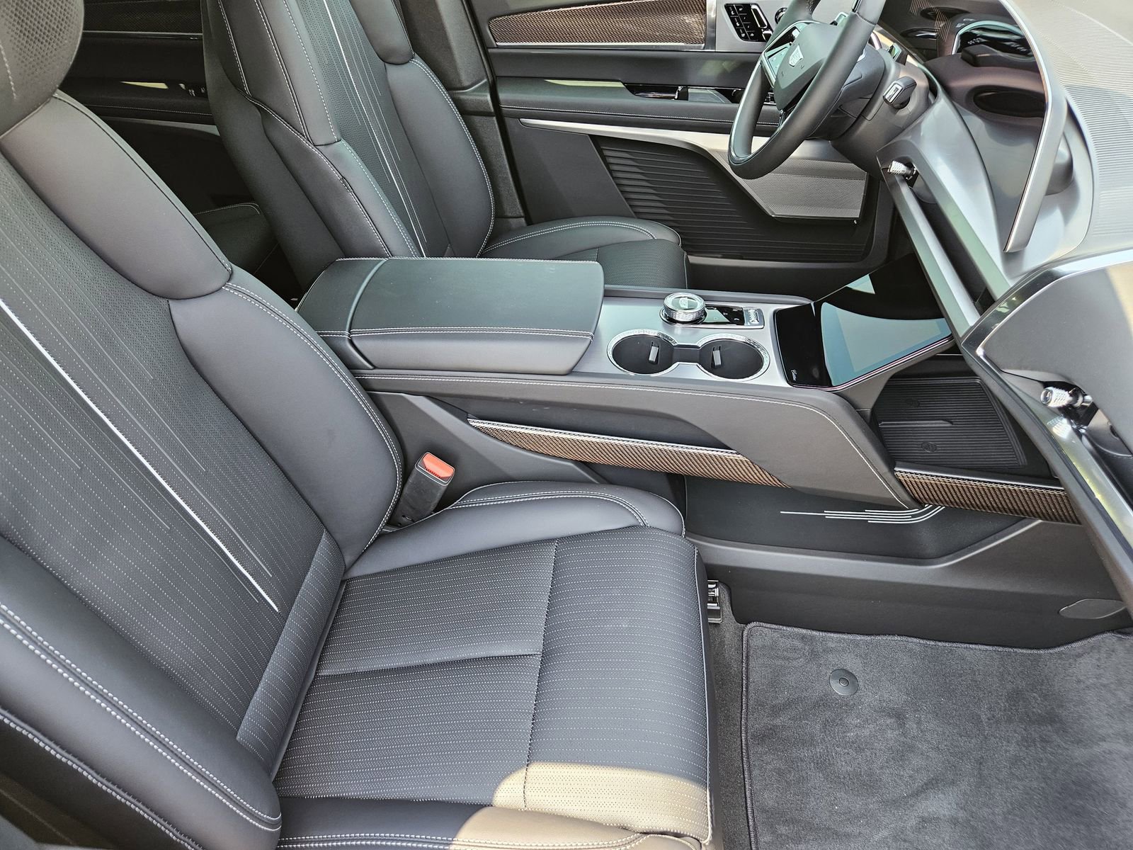 New 2026 Cadillac Vistiq Luxury image 17