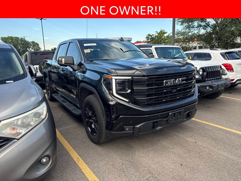 Used 2024 GMC Sierra 1500 Elevation w/ Elevation Premium Package AWD/4WD image 3