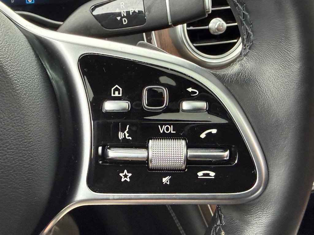 Used 2021 Mercedes-Benz GLC 300 4MATIC image 19