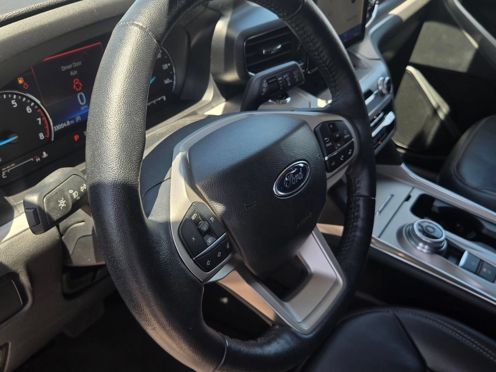 Used 2023 Ford Explorer XLT w/ Equipment Group 202A RWD image 13