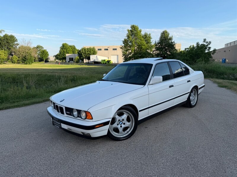 Used 1991 BMW M5 RWD image 1