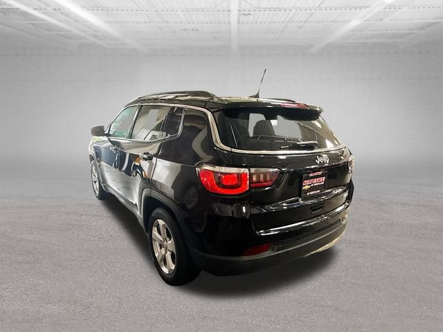 Used 2018 Jeep Compass Latitude w/ Popular Equipment Group FWD image 8