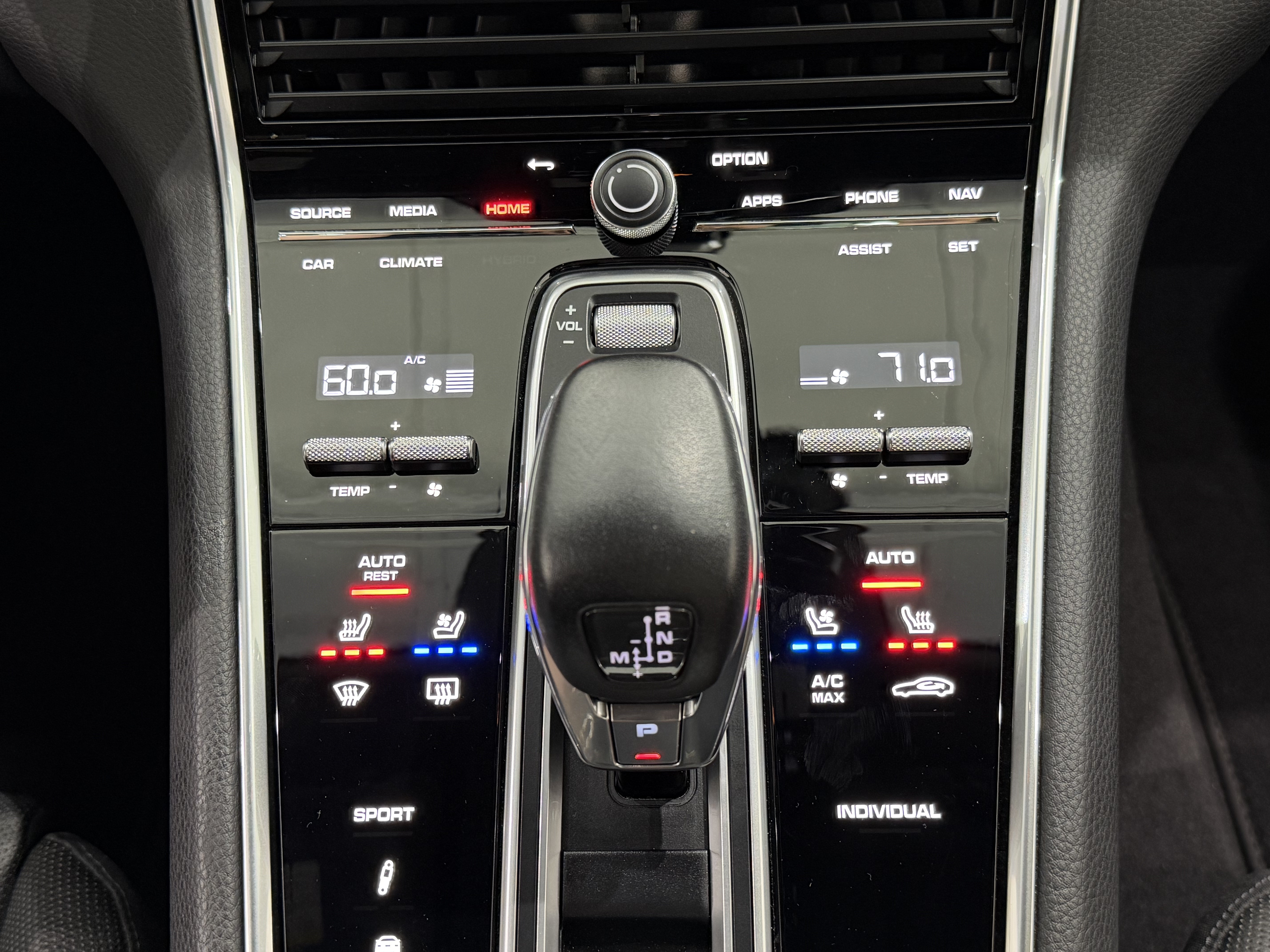 Certified 2023 Porsche Panamera 4 Platinum Edition AWD/4WD image 41