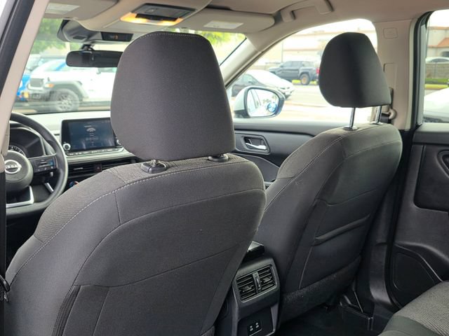 Used 2024 Nissan Rogue SV AWD/4WD image 17