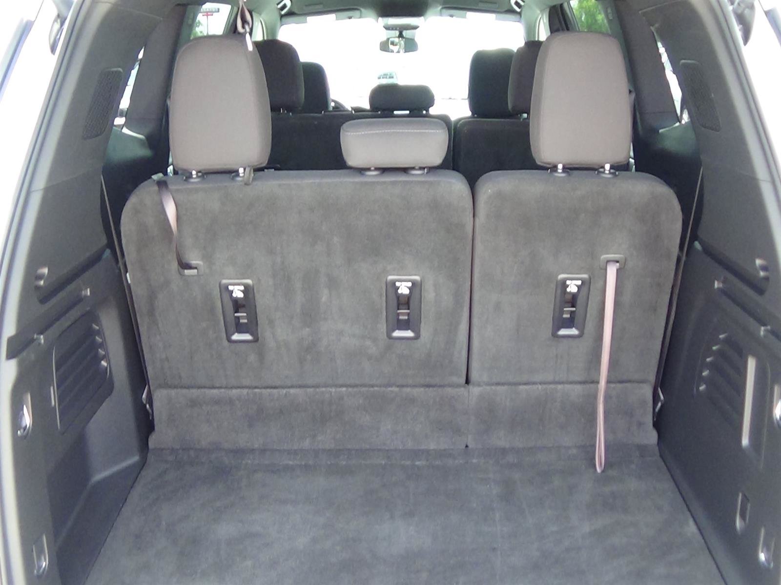 Used 2025 GMC Acadia Elevation FWD image 12