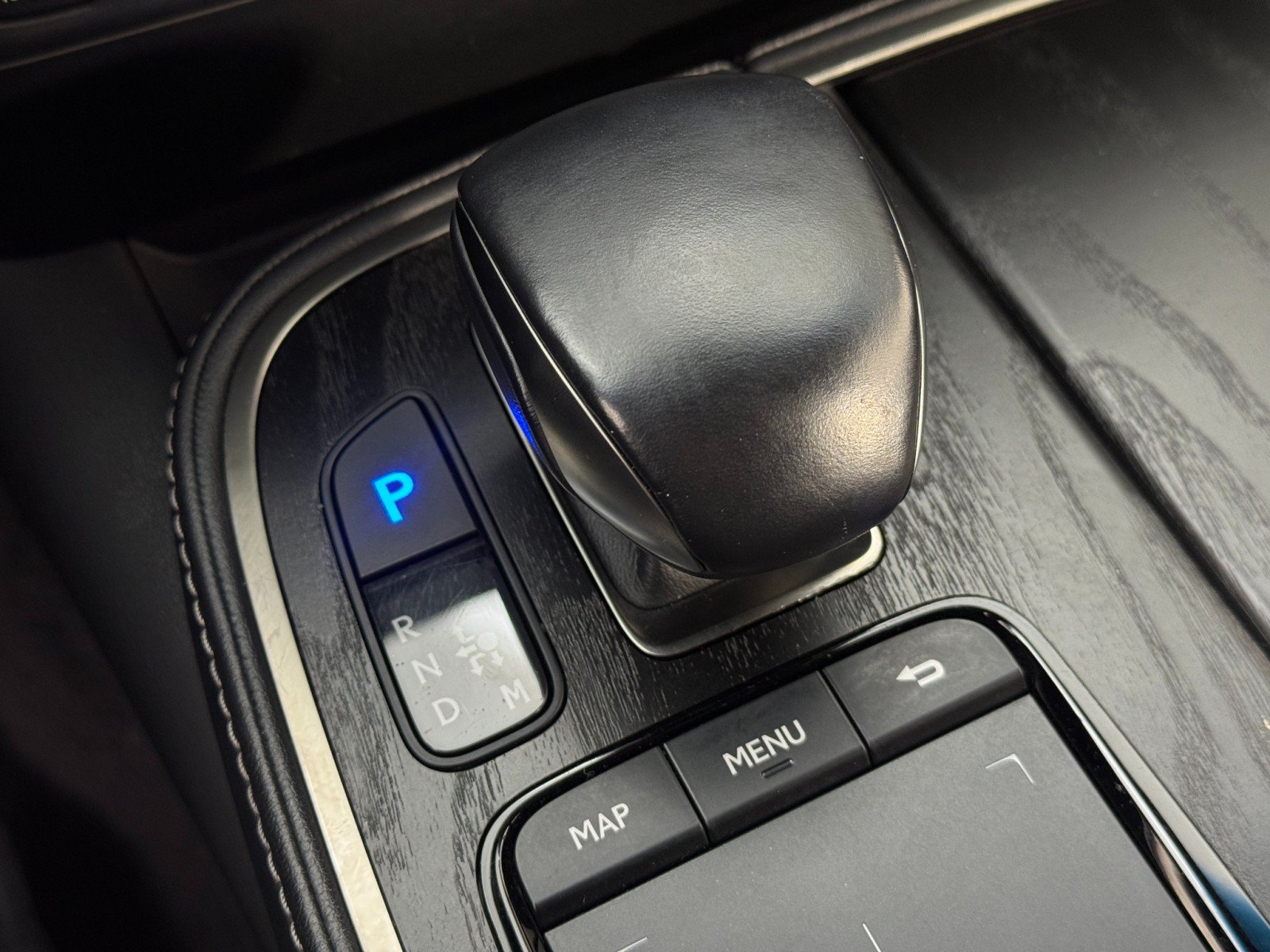 Used 2021 Lexus LS 500 w/ Cold Weather Package (CK) RWD image 33