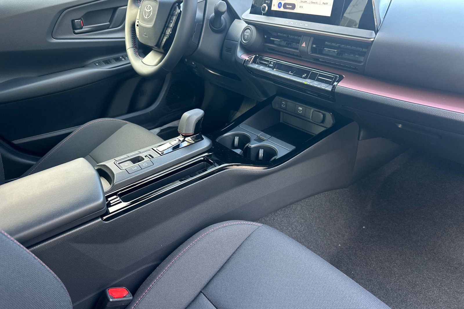 New 2026 Toyota Prius SE image 17