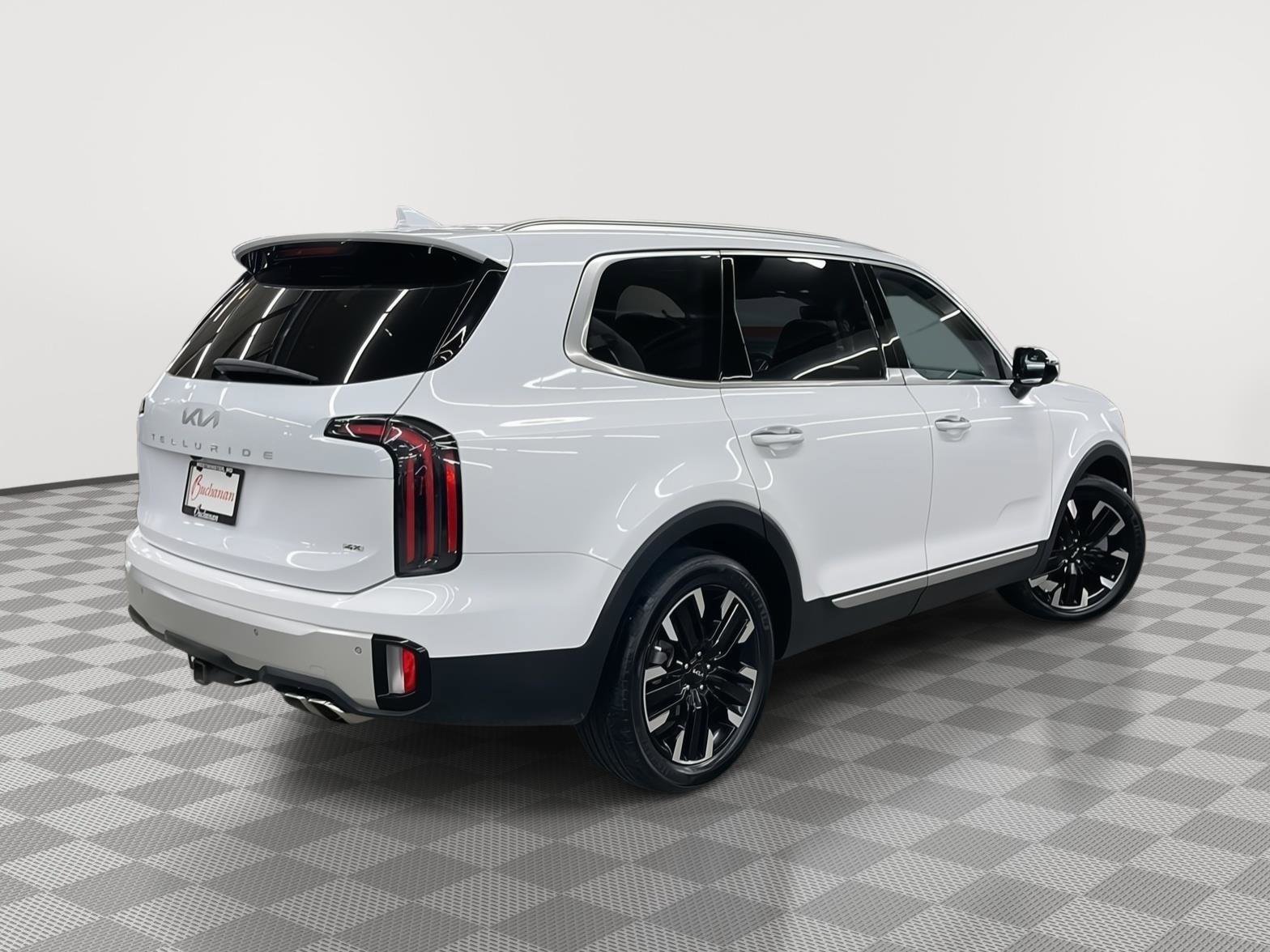Used 2024 Kia Telluride SX Prestige w/ Towing Package AWD/4WD image 4