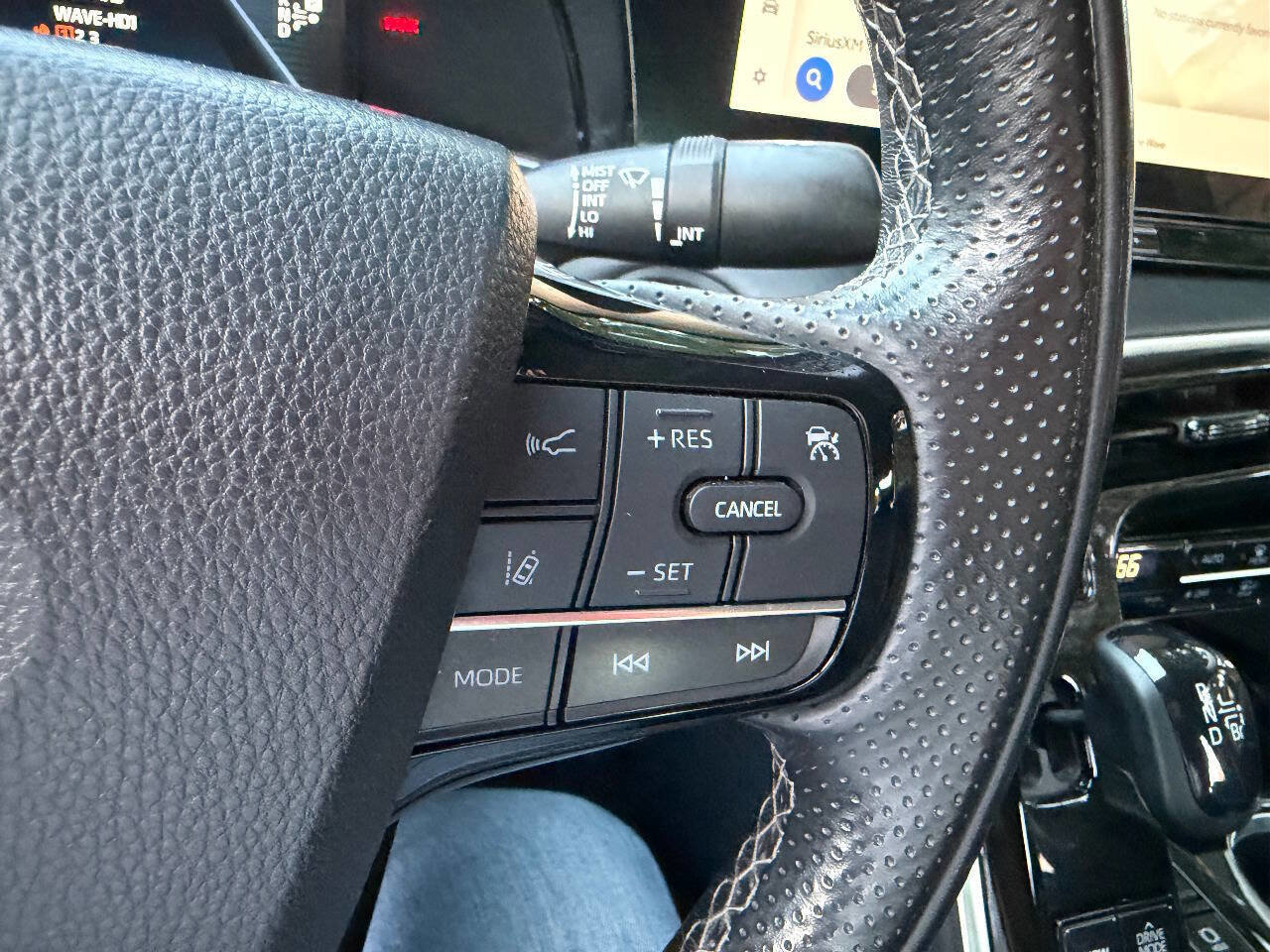 Used 2023 Toyota Mirai w/ Advanced Technology Package image 34
