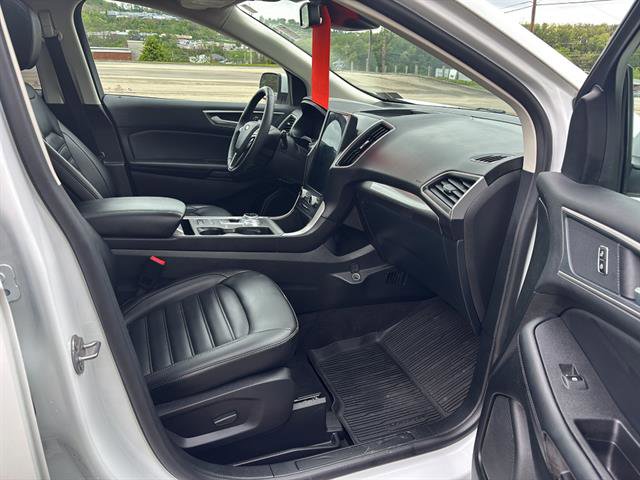 Certified 2024 Ford Edge SEL w/ Convenience Package AWD/4WD image 19